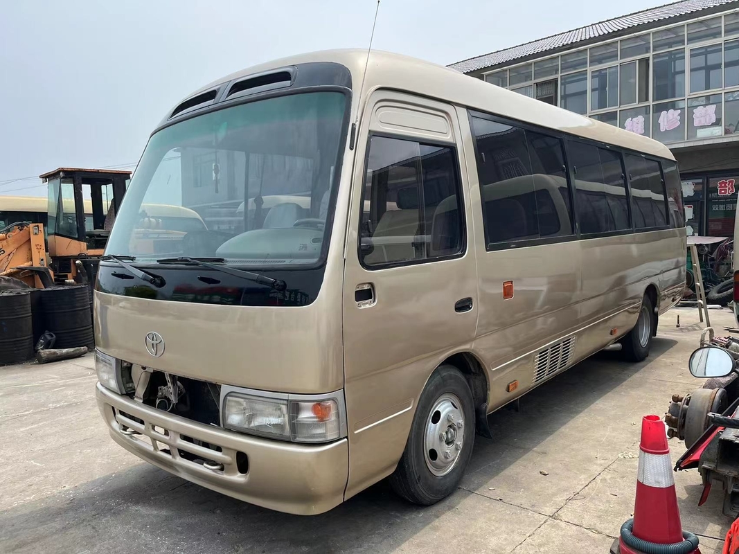 2013 autobus de caboteur de Toyota utilisé de l'an 23 par sièges avec la nouvelle peinture du moteur diesel 1Hz