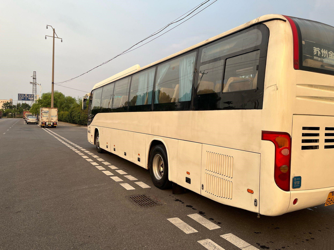 Une marque plus élevée de suspension d'air a utilisé le moteur diesel KLQ6129 des portes à deux battants Wp.7 de Bus 53 Seater d'entraîneur