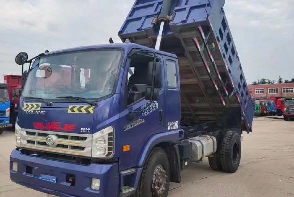 Foton Forland 4X2 petite capacité de Tipper With 8ton de déchargeur de camion à benne basculante à vendre