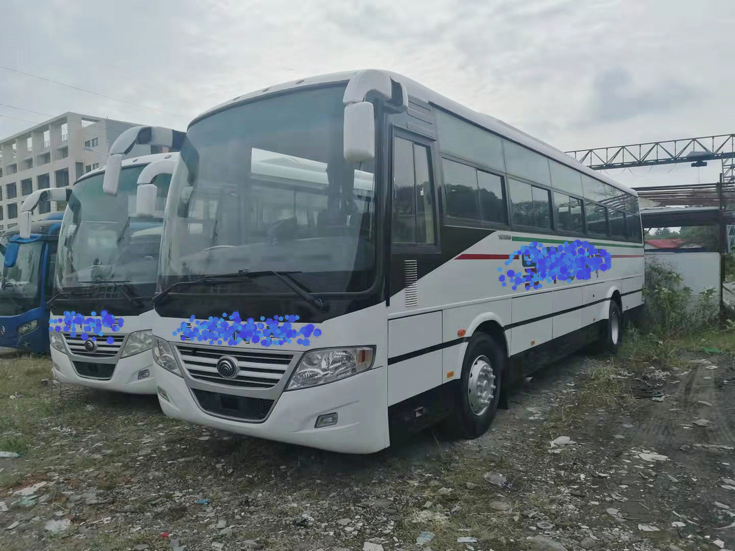 RHD/LHD a utilisé l'entraîneur Bus 2+3layout 60seats avec la suspension de butoir Yutong ZK6112D de ressort de plat