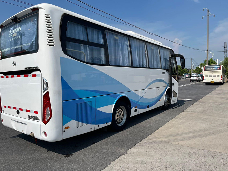 34 sièges 2018 direction de Bus Kinglong XMQ6802 LHD d'entraîneur utilisée par an pour le transport