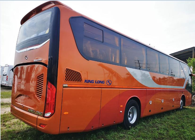 2021 direction du moteur RHD de Bus With Diesel d'entraîneur de Kinglong XMQ6127cy de nouveau venu de sièges de l'an 53 nouvelle