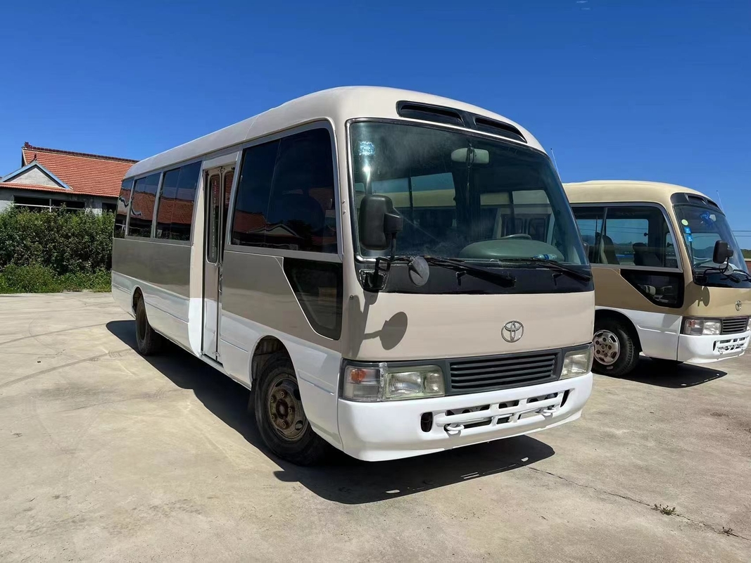 2012 moteur diesel utilisé par sièges de l'autobus 1Hz de caboteur de Toyota de l'an 23 avec la porte de pliage en bon état