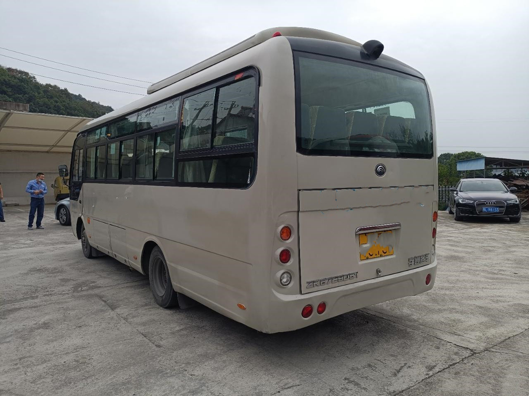 La porte de pliage de l'autobus ZK6729D 130hp de Mini Tour Coach Used Yutong 28seater est partie de la direction