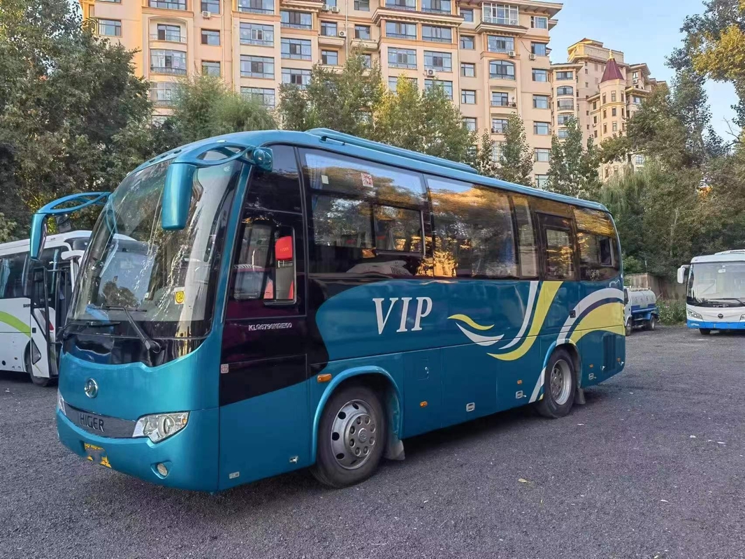 Plus haut KLQ6796 de luxe a employé la suspension de ressort de plat du moteur 147kw d'arrière des sièges LHD des autobus 34 d'entraîneur