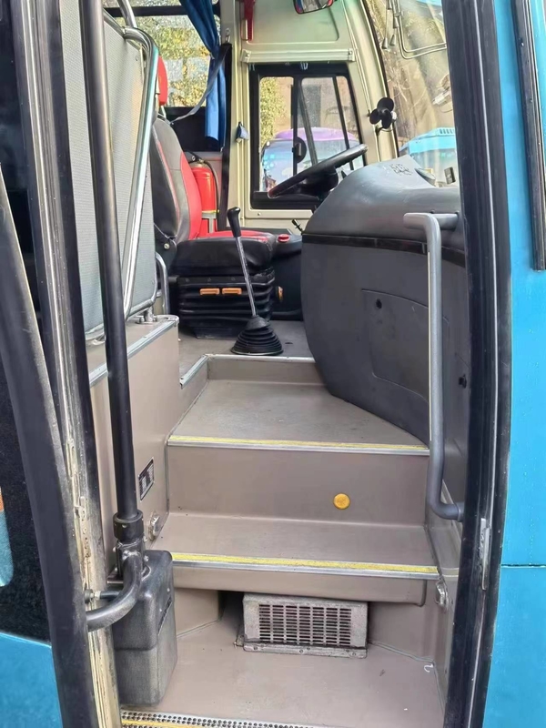 2017 ans 34 plus haut KLQ6796 utilisé par sièges Mini Bus LHD orientant le moteur diesel aucun accident