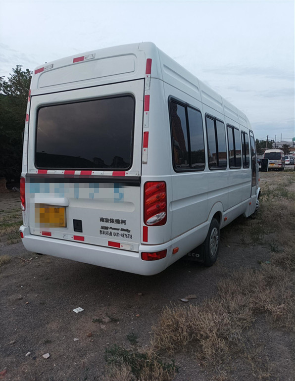 Autobus utilisé par Iveco de Seater 23 de l'année 2017 avec le climatiseur en cuir de siège en bon état