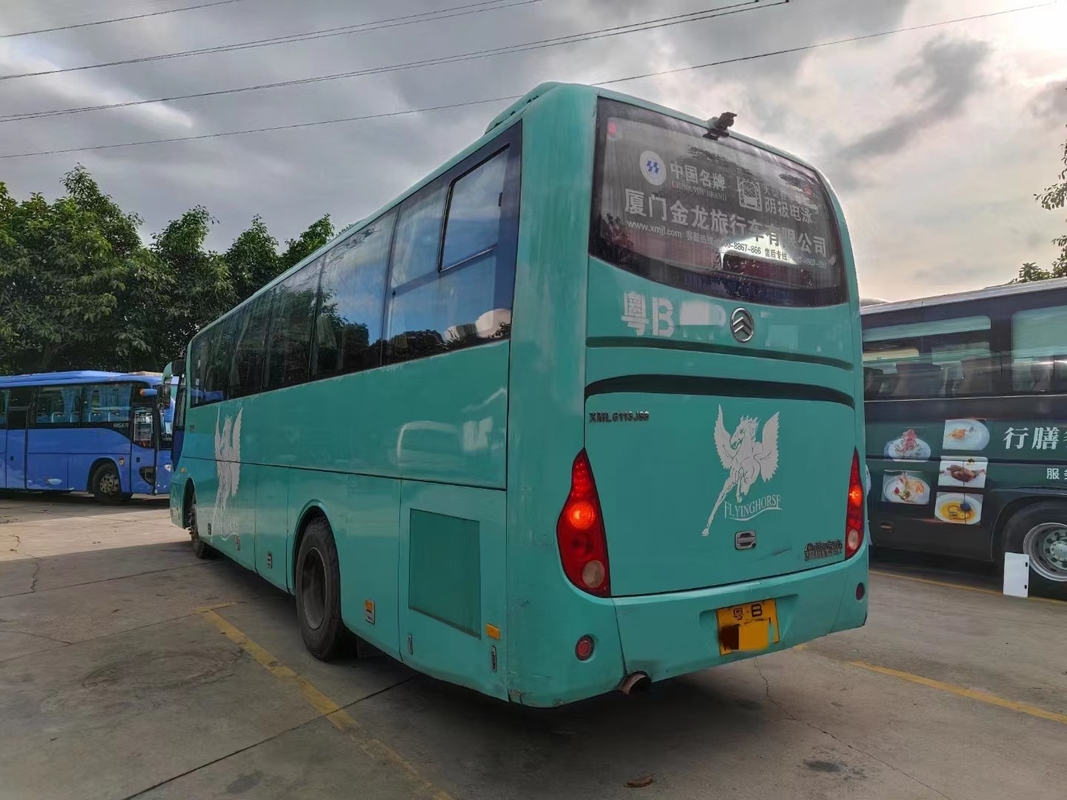 2015 ans 49 Seater ont utilisé l'entraîneur d'occasion LHD de l'autobus XML6113 de dragon d'or avec le luxe à l'intérieur