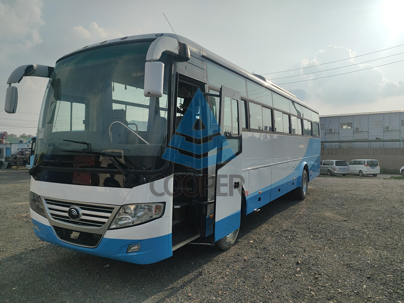 2014 année 53 Seater Yutong a utilisé l'autobus ZK6112D RHD dirigeant le nouveau climatiseur de Seat