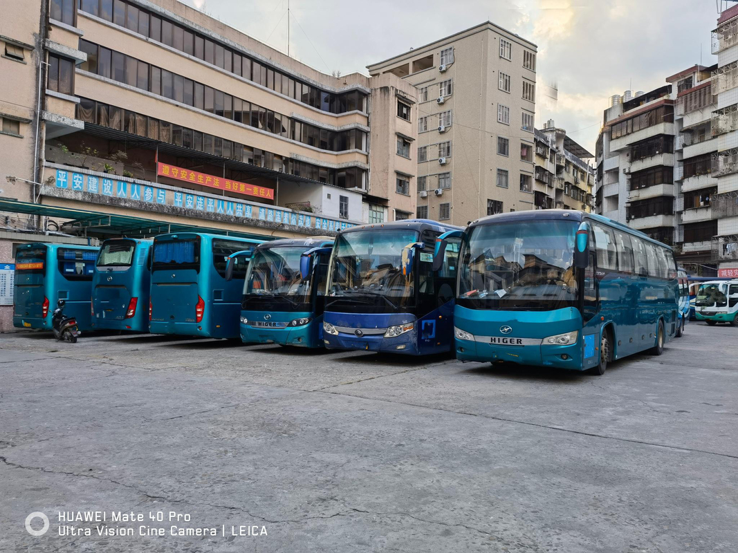 Autobus utilisé de Kinglong d'occasion de sièges de l'autobus 47 de moteur diesel d'autobus de passager à vendre
