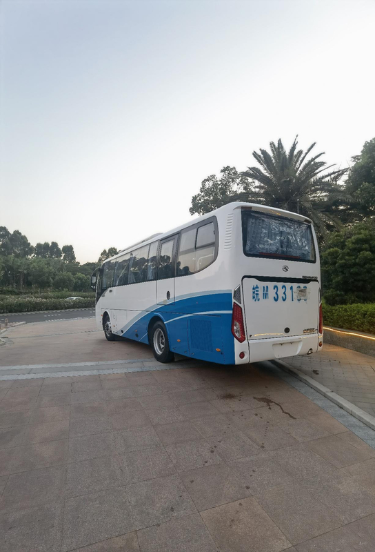 Autobus diesel de centre urbain de passager de l'euro 3 de luxe de Kinglong Rhd Lhd de sièges de Bus 40 d'entraîneur à vendre