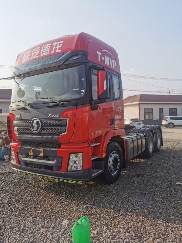 Le tracteur utilisé troque le camion principal de tracteur de rouleur de Shacman X3000 10 à vendre le tracteur résistant