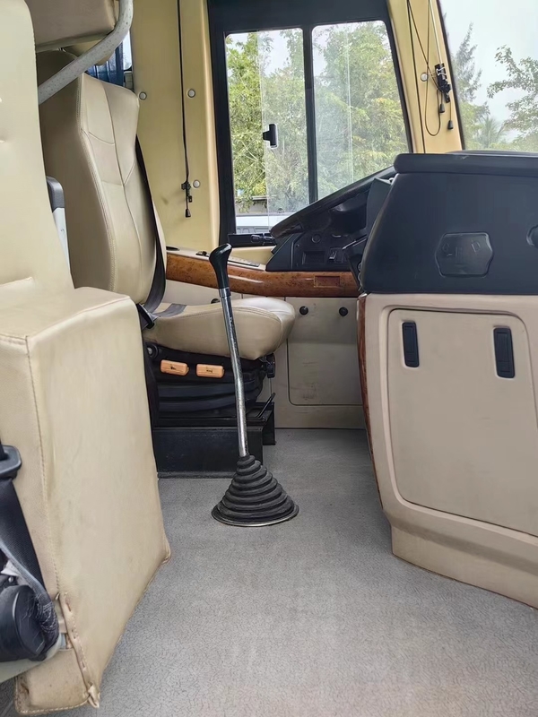 Occasion de luxe utilisée d'autobus de Rhd Yutong Bus Zk6122 70 Seater d'entraîneur à vendre