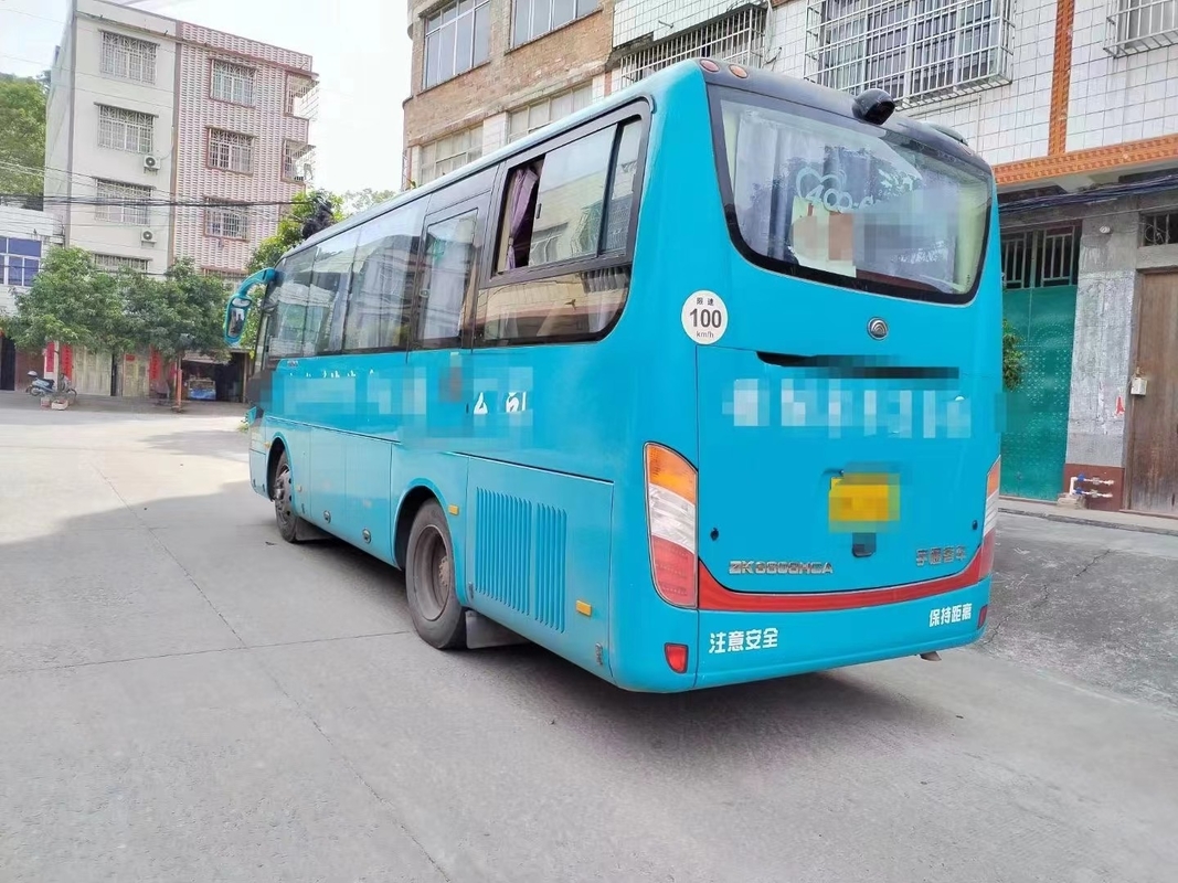 le 2ème autobus de main a utilisé l'autobus de l'autobus Zk6808 33 Seater de Yutong avec LHD orientant les moteurs diesel