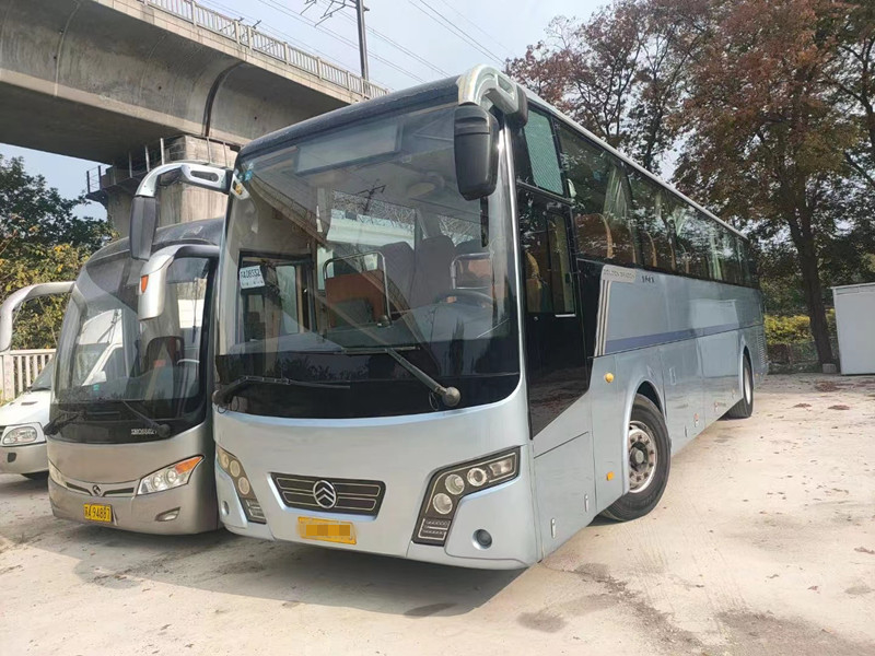 Dragon City Bus d'or 55 sièges a employé la direction de main gauche d'autobus de transport de Bus XML6127 d'entraîneur