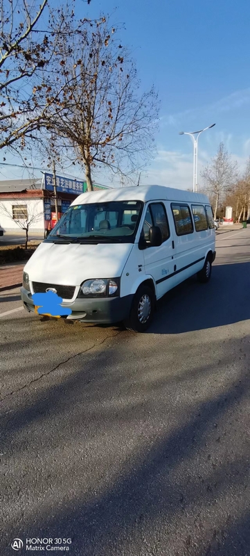 Mini Vans utilisé 2015 ans a employé la transmission Mini Bus 15 Seater de Ford Hiace Mini Bus Manual