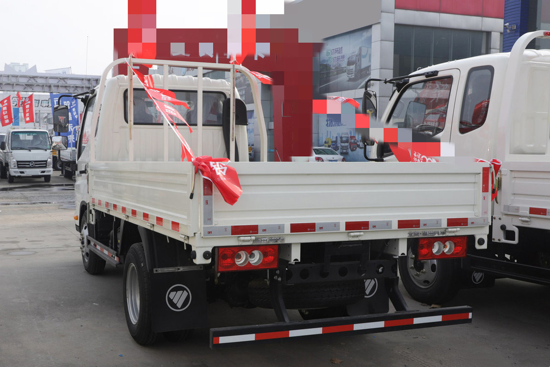 Camions utilisés du camion à benne basculante de lumière de la décharge 132hp de camion nouveaux Tipper Tipping Left Hand Drive Foton 4x2