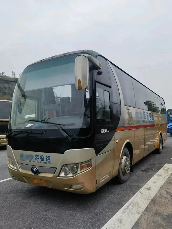 Les sièges utilisés de Yutong Bus ZK6110 51 d'entraîneur 2013 direction de l'an RHD ont utilisé les autobus de luxe