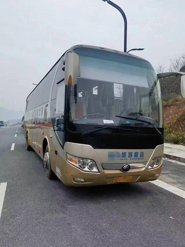 Les sièges utilisés de Yutong Bus ZK6110 51 d'entraîneur 2013 direction de l'an RHD ont utilisé les autobus de luxe