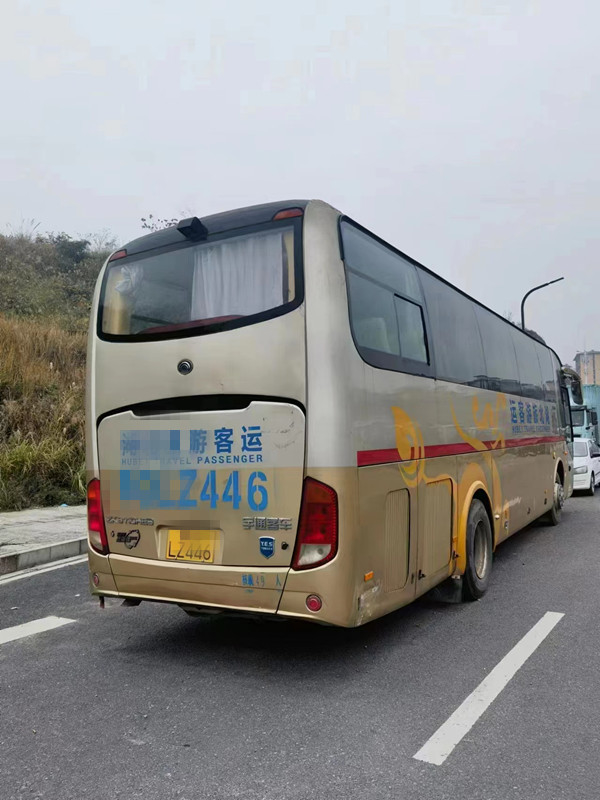 Les sièges utilisés de Yutong Bus ZK6110 51 d'entraîneur 2013 direction de l'an RHD ont utilisé les autobus de luxe