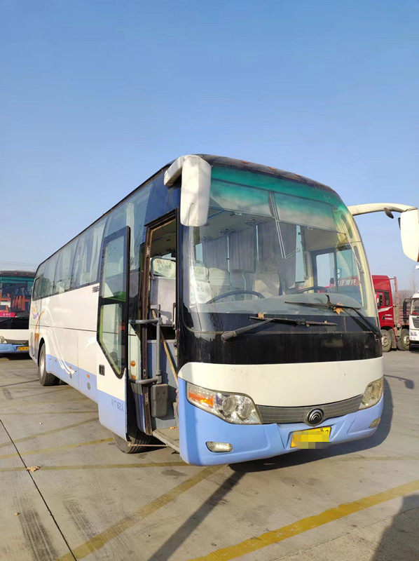 Autobus commercial utilisé 2014 autobus de voyage utilisé de sièges de l'autobus ZK6110 60 de Yutong d'an par RHD