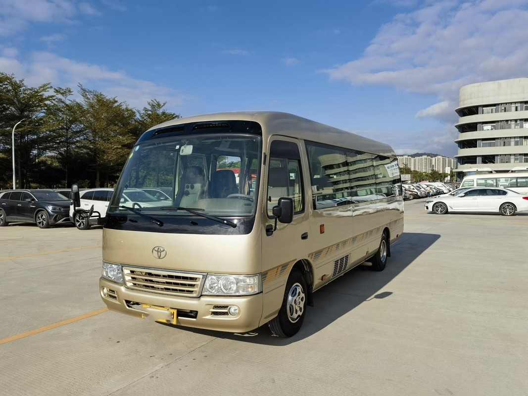 Toyota a utilisé la vitesse manuelle d'autobus de caboteur utilisée par Japon 2010 ans de luxueuse avec 20 sièges