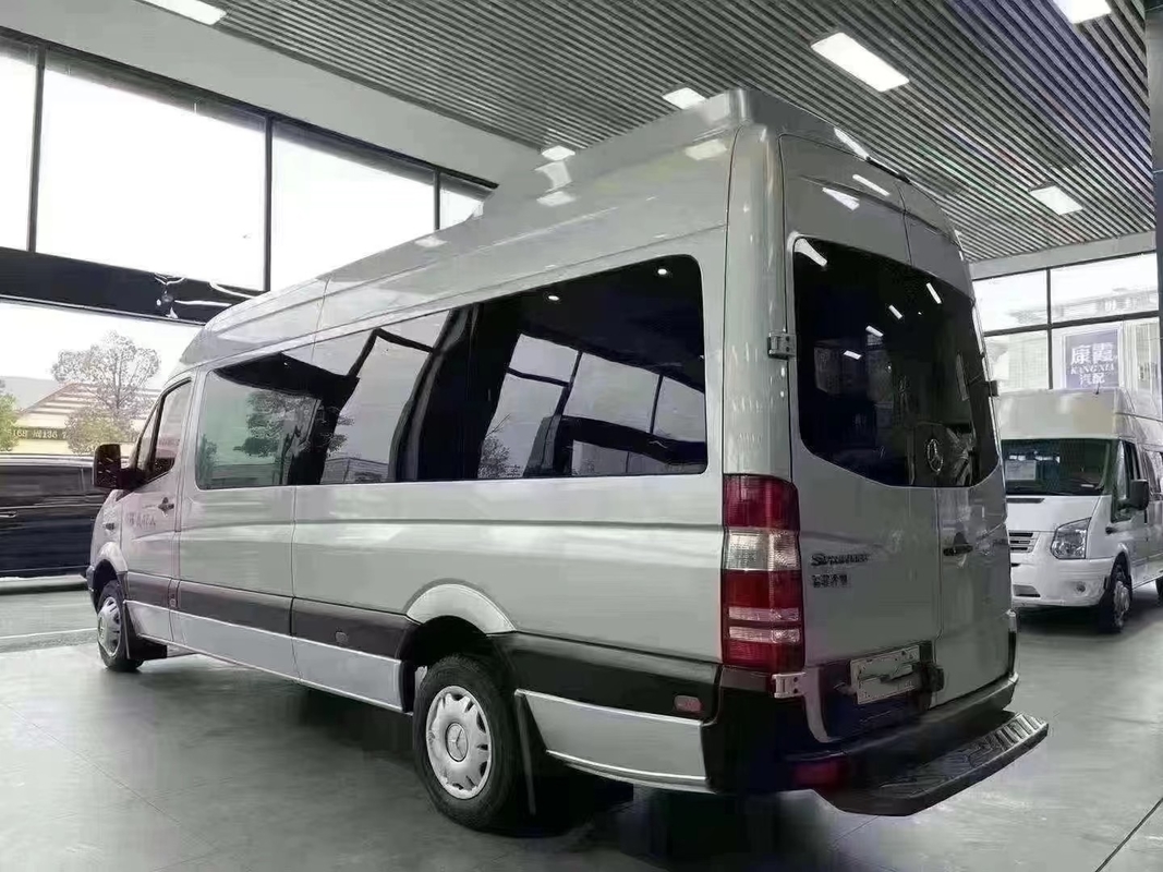 Véhicule universel utilisé original du benz FA6710 de moteur diesel de minibus de Seater d'occasion 17