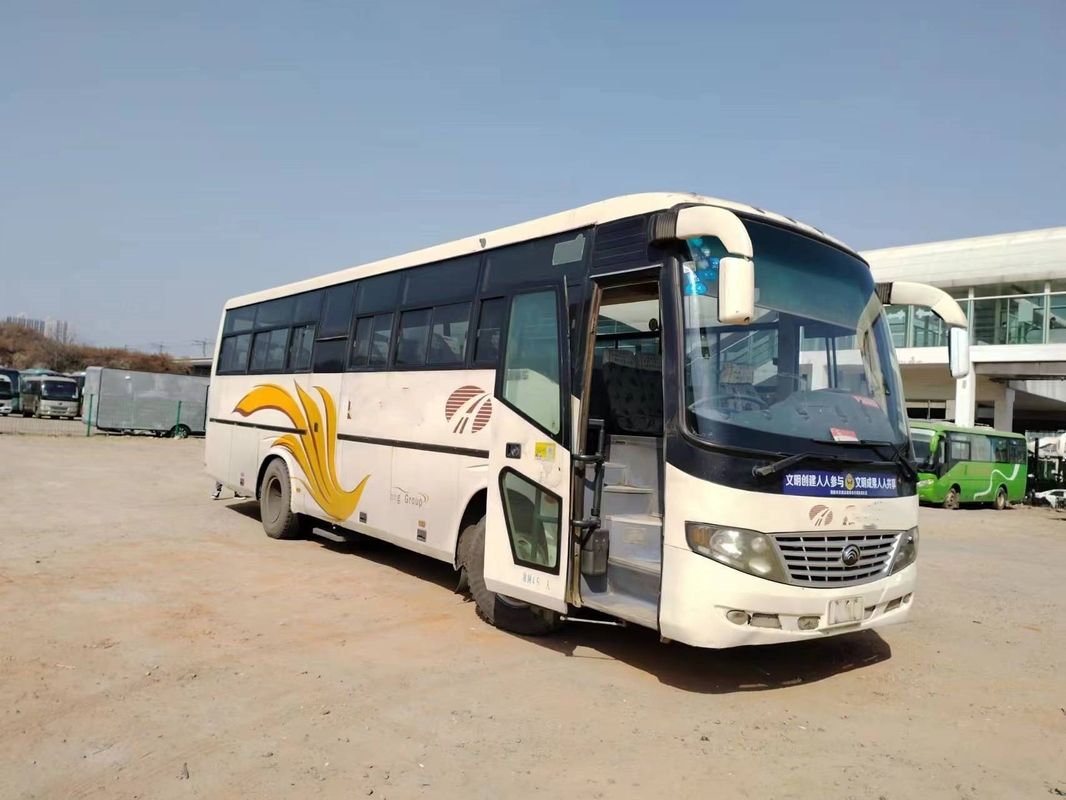 Les portes à deux battants utilisées d'autocars glissant Windows 45 sièges occasion jeune Tong Bus ZK6106D