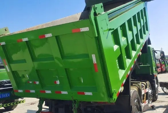 Camion rapide évalué utilisé d'occasion JIEFANG de boîte de vitesse de la charge 24.5t de la décharge 220hp 6×2 de camion