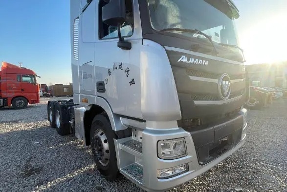 Les deuxièmes remorques 6X4 460hp Max Trailer Mass 40t d'outil de bricolage ont utilisé la tête de tracteur de Foton BJ4259