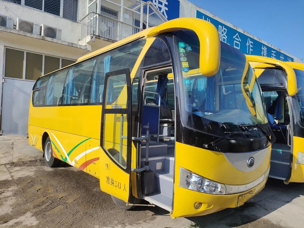 30 sièges ont utilisé occasion jaune Yutong ZK6798 de moteur de Yuchai de couleur d'entraîneurs de passager
