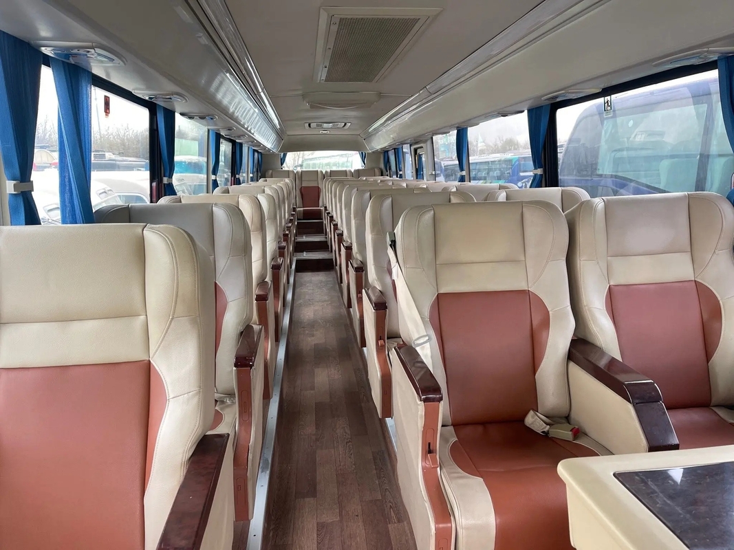 Sièges de luxe utilisés des autobus 12meters 33 scellant occasion Foton BJ6120 de moteur de Yuchai de fenêtre