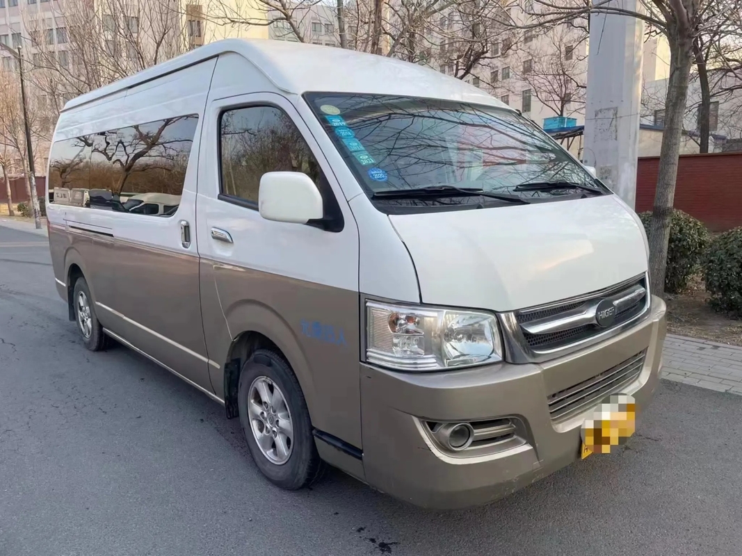 Porte d'oscillation externe utilisée du minibus KLQ6540 de sièges des fourgons 15 de navette plus haut Champagne Color Front Engine