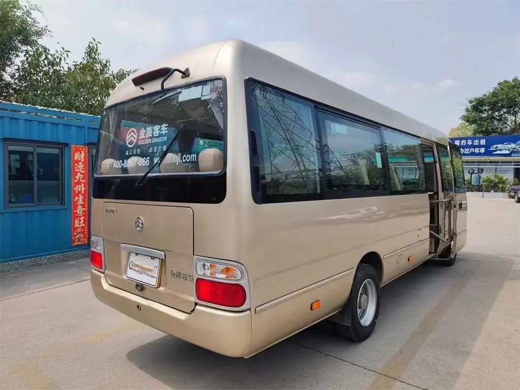 Occasion Mini Bus Front Engine 19 sièges Dragon Coaster External Swinging Door d'or XML6700