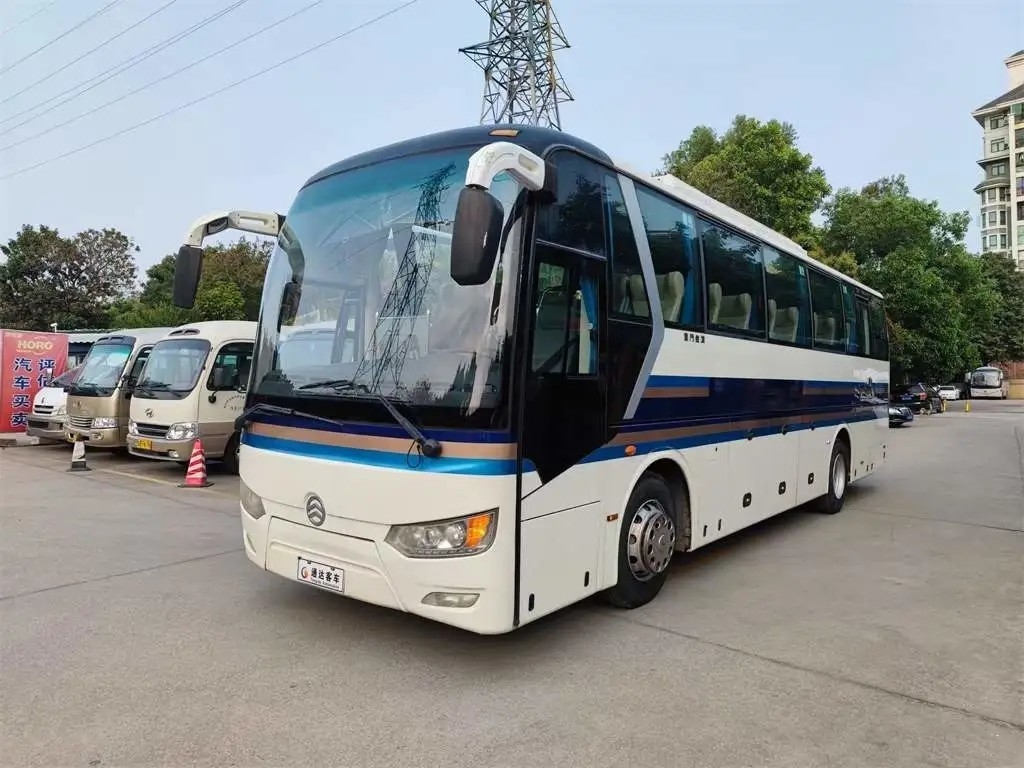 Grand compartiment de bagage utilisé des autobus 47 de sièges de climatiseur simple de luxe de porte Dragon Bus d'or XML6102