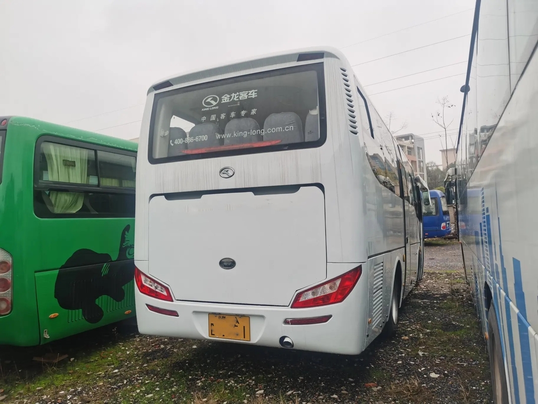 Sièges diesel utilisés du moteur 31 de Yuchai de transmission manuelle d'autobus scellant le 2ème autobus XMQ6802 de Kinglong de main de fenêtre