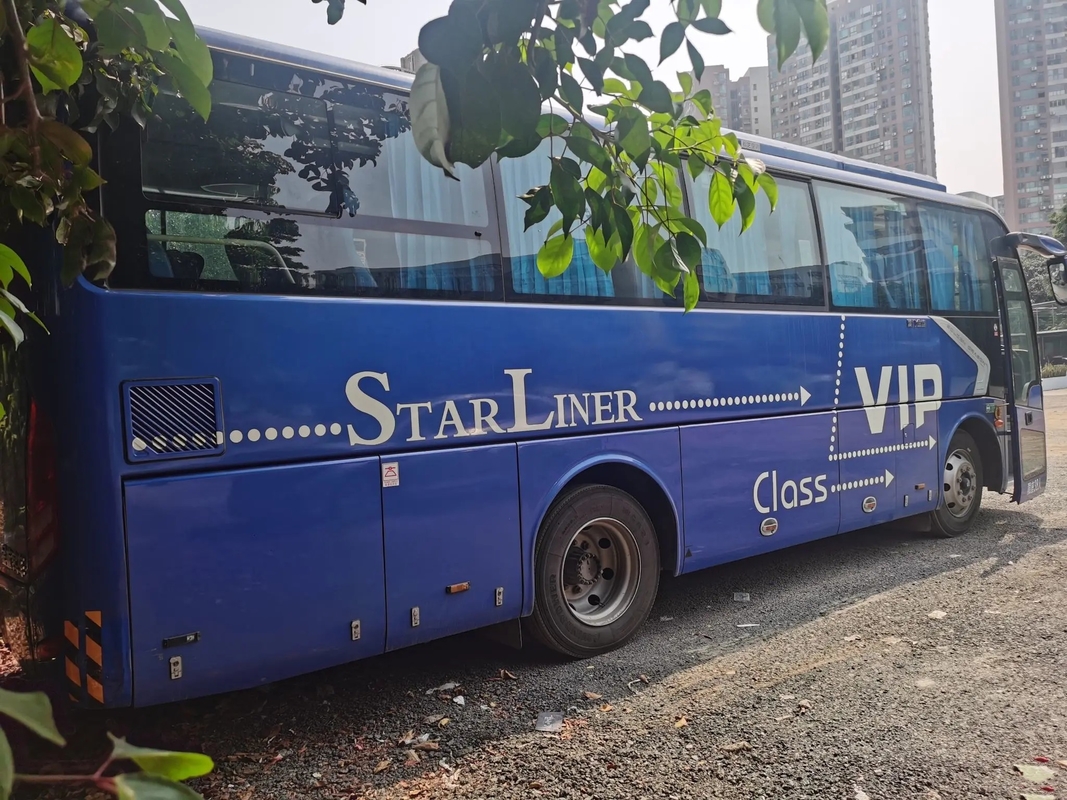 2èmes sièges du moteur 220hp 38 de Yuchai d'autobus de main scellant la fenêtre 8,7 mètres de Dragon Bus d'or utilisé XML6887
