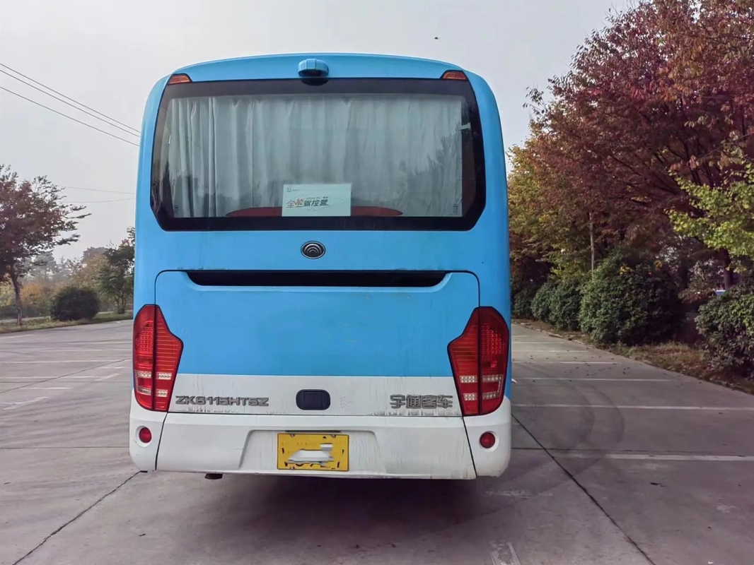 Le climatiseur utilisé de moteur de cylindres de Yuchai 6 de sièges de la navette 47 10,7 mètres occasion les jeunes pinces ZK6115