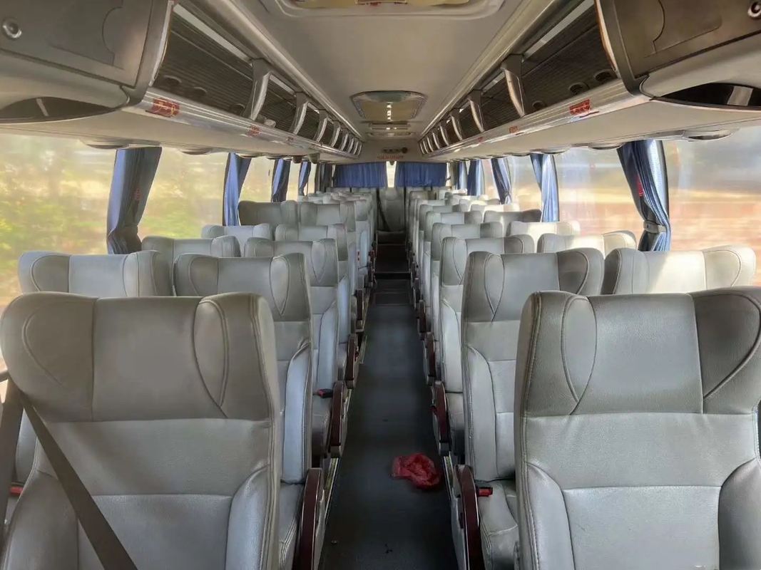 Occasion utilisée un plus haut KLQ6122 de l'EURO IV moyen de porte de climatiseur de frein à disque de sièges d'autobus et de car 49