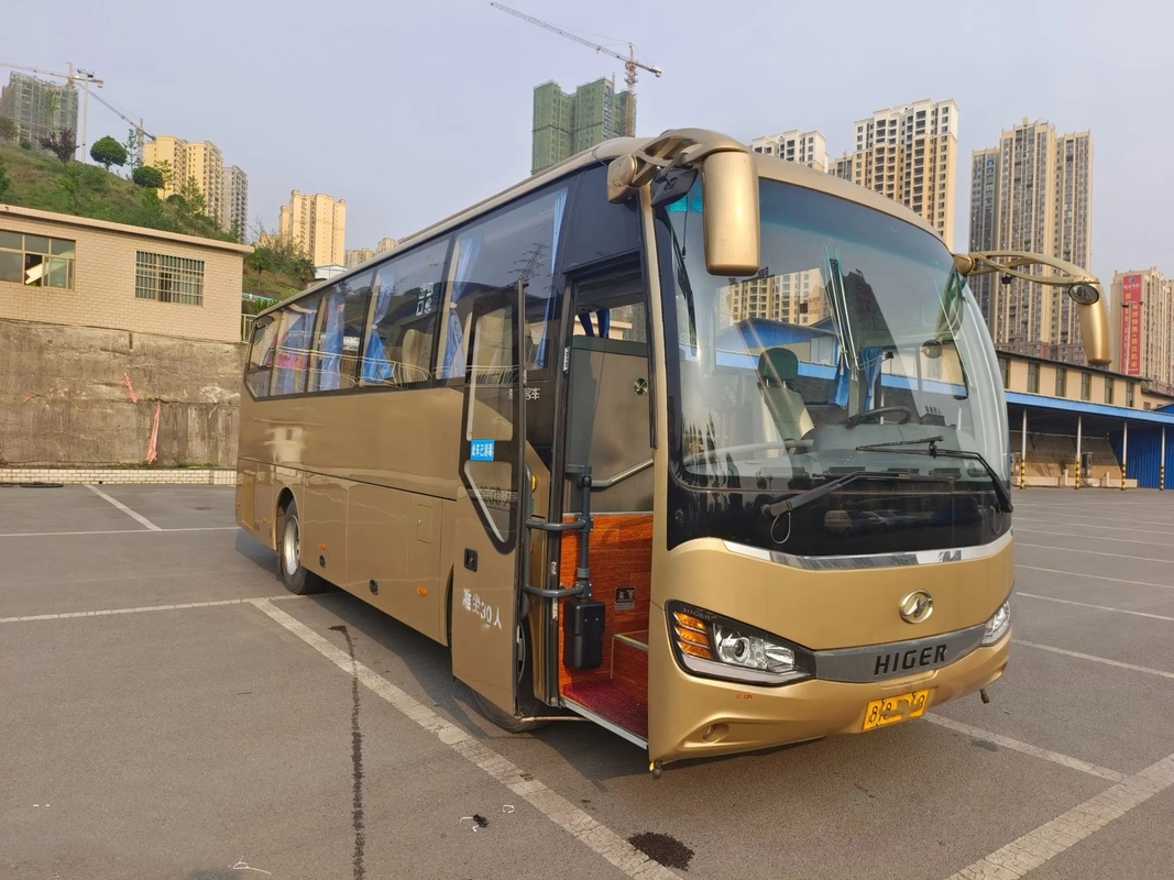 Le climatiseur simple d'or utilisé de moteur de cylindres de la porte 6 des sièges KLQ6882 de la couleur 30 d'autobus de transit a utilisé un plus haut autobus
