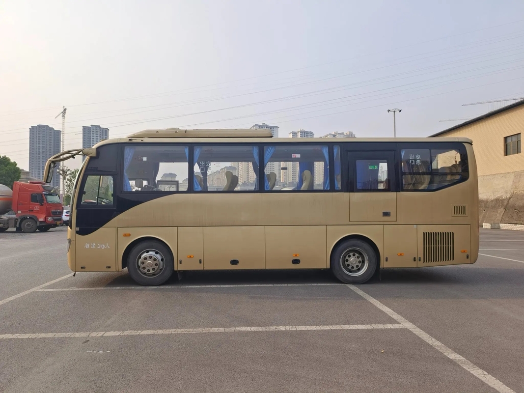Le climatiseur simple d'or utilisé de moteur de cylindres de la porte 6 des sièges KLQ6882 de la couleur 30 d'autobus de transit a utilisé un plus haut autobus