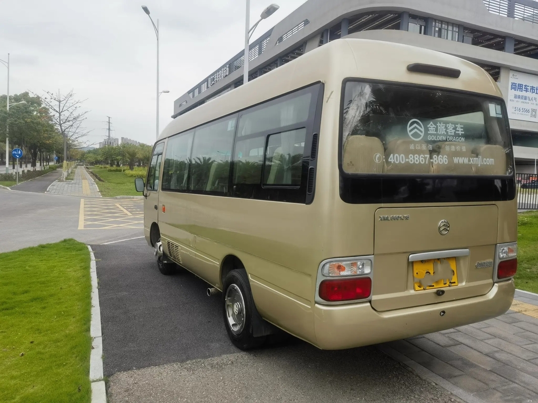 Le caboteur d'occasion 6 mètres de Front Engine 19 sièges a employé la porte d'oscillation externe d'or de Dragon Minibus XML6601