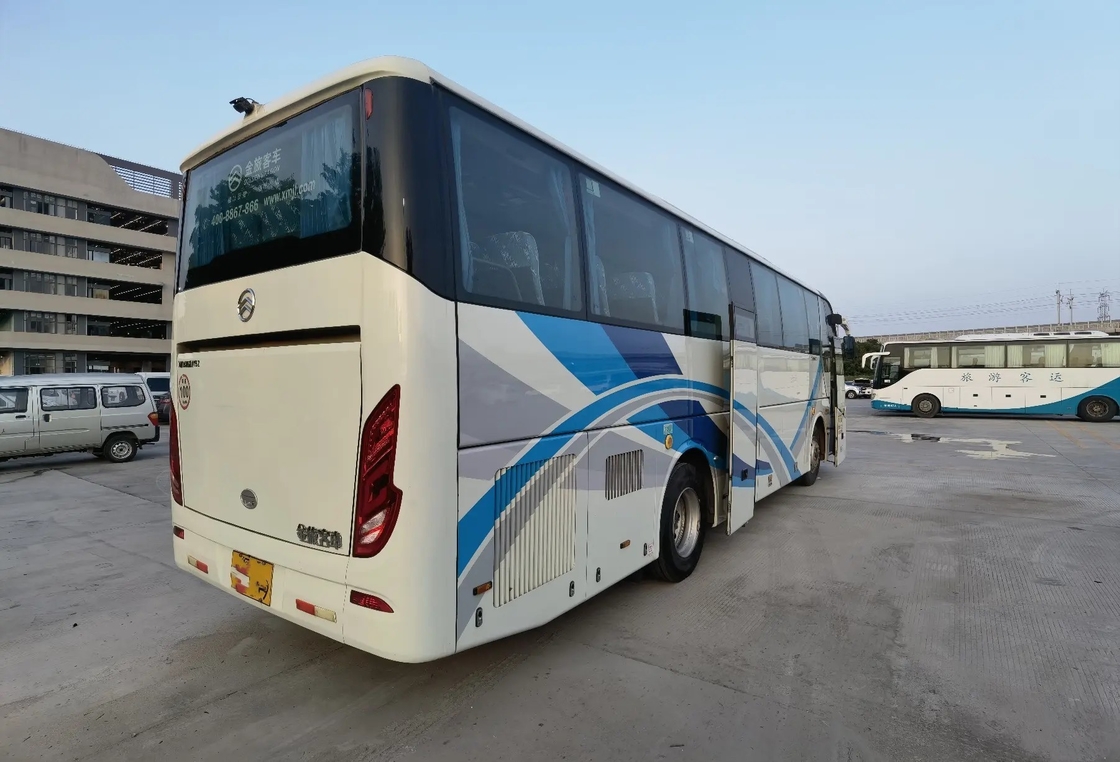 Les entraîneurs de luxe utilisés 2 portes 80% nouveaux 47 pose le 2ème moteur d'or de Dragon Bus XML6102 Yuchai 6 Cyliders avec l'a/c