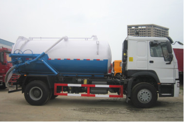 Mode utilisé d'entraînement de la capacité 4×2 de bateau-citerne de ³ des camions 10m des eaux usées 11 tonnes d'eaux d'égout camion de tout neuf d'aspiration
