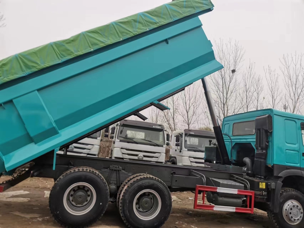 Les camions résistants utilisés le mode que spécial d'entraînement de la couleur 6×4 a laissé les 13 tonnes droites chargent le transport de mine de poids
