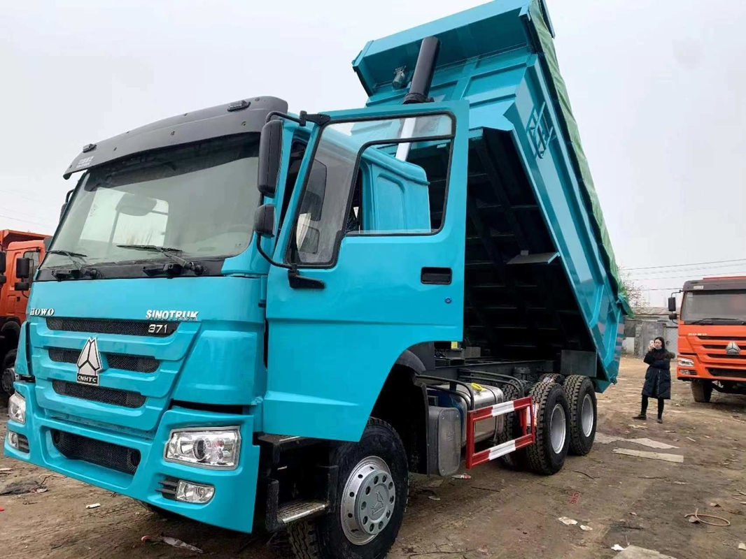 Les camions résistants utilisés le mode que spécial d'entraînement de la couleur 6×4 a laissé les 13 tonnes droites chargent le transport de mine de poids