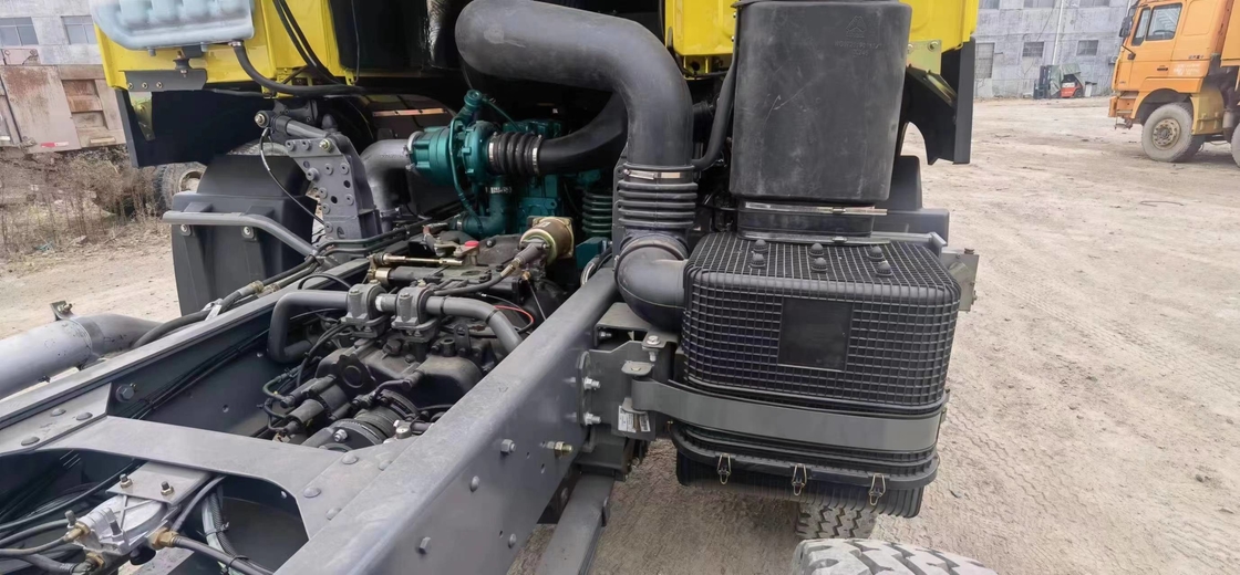 Châssis utilisé de camion de cargaison de Sinotruck Howo de mode d'entraînement des camions 8×4 de cargaison 11 mètres long 12 pneus