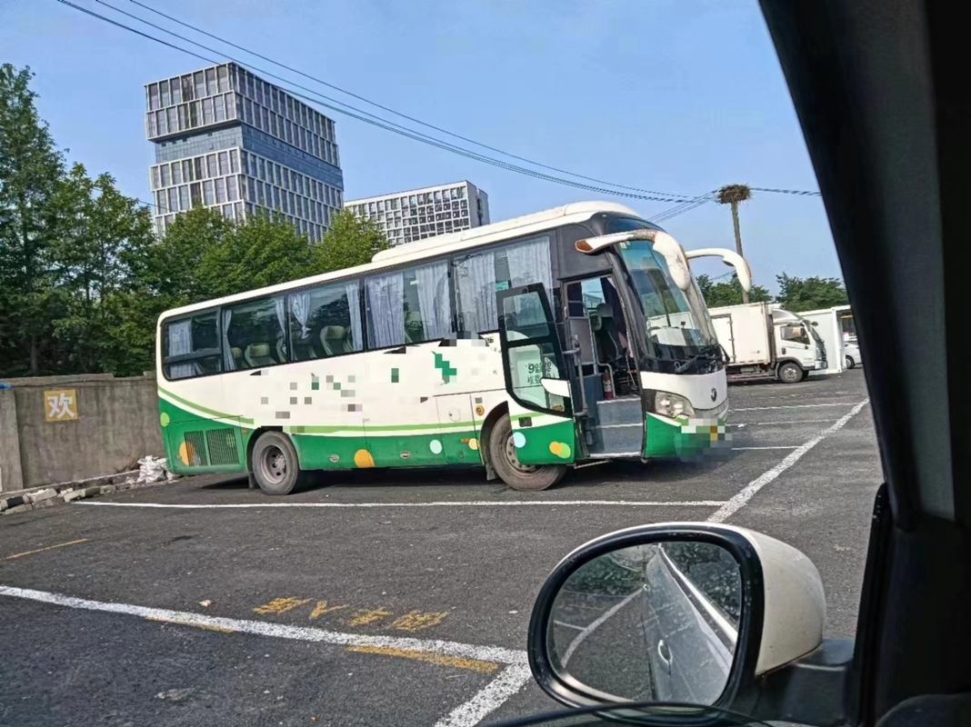 Autobus court utilisé sièges rares du moteur 39 de 9 mètres scellant le porte-bagages Youngtong ZK6908 de la fenêtre LHD/RHD
