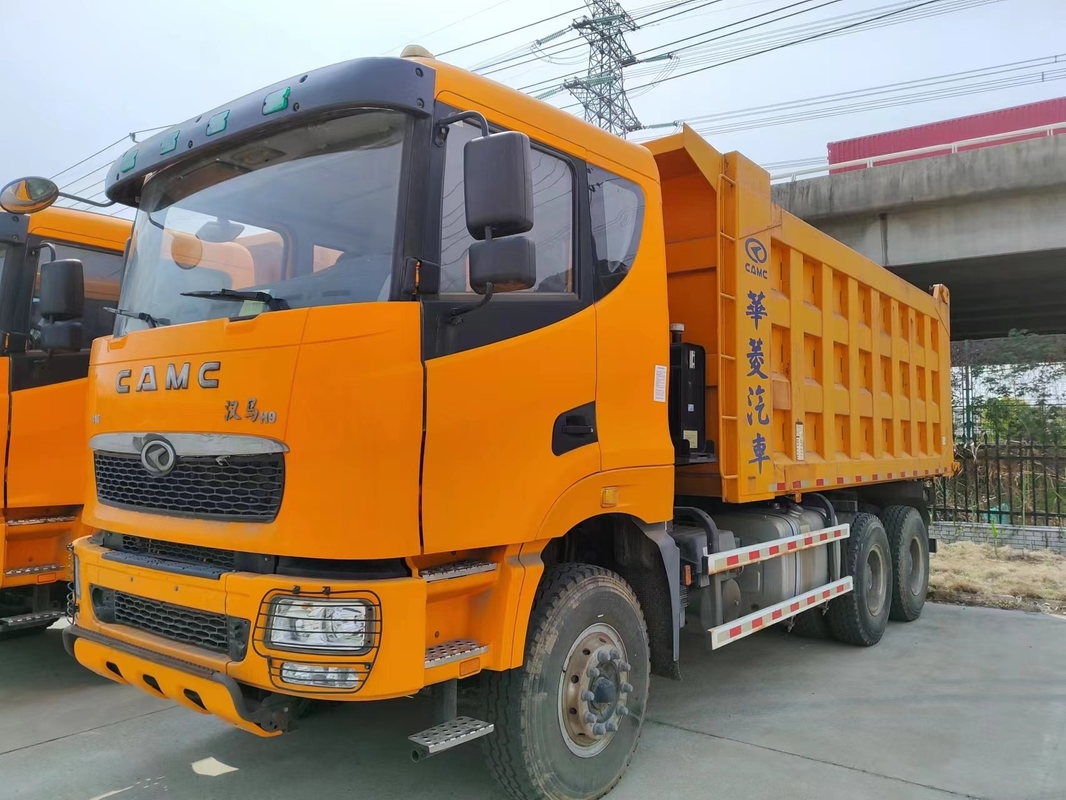 Tête plate résistante commerciale utilisée de camion à benne basculante des pneus CAMC du model 10 d'entraînement des camions à benne basculante 316hp 6×4