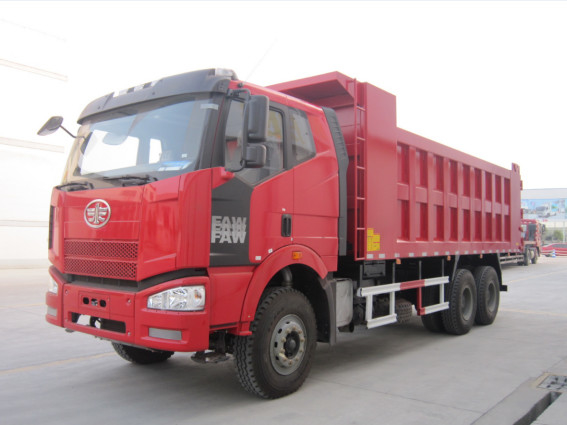 La benne basculante utilisée camion les cylindres plats FAW Tipper Truck RHD de la norme d'émission de l'EURO II de cabine de mode d'entraînement 6×4 6